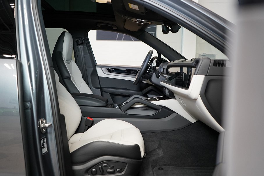 Porsche Cayenne S E-Hybrid Black Edition