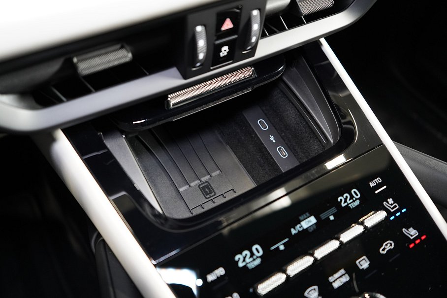 Porsche Cayenne S E-Hybrid Black Edition