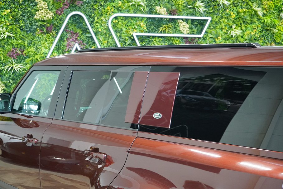 Land Rover Defender D300 130 First Edition