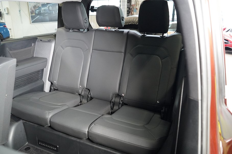 Land Rover Defender D300 130 First Edition