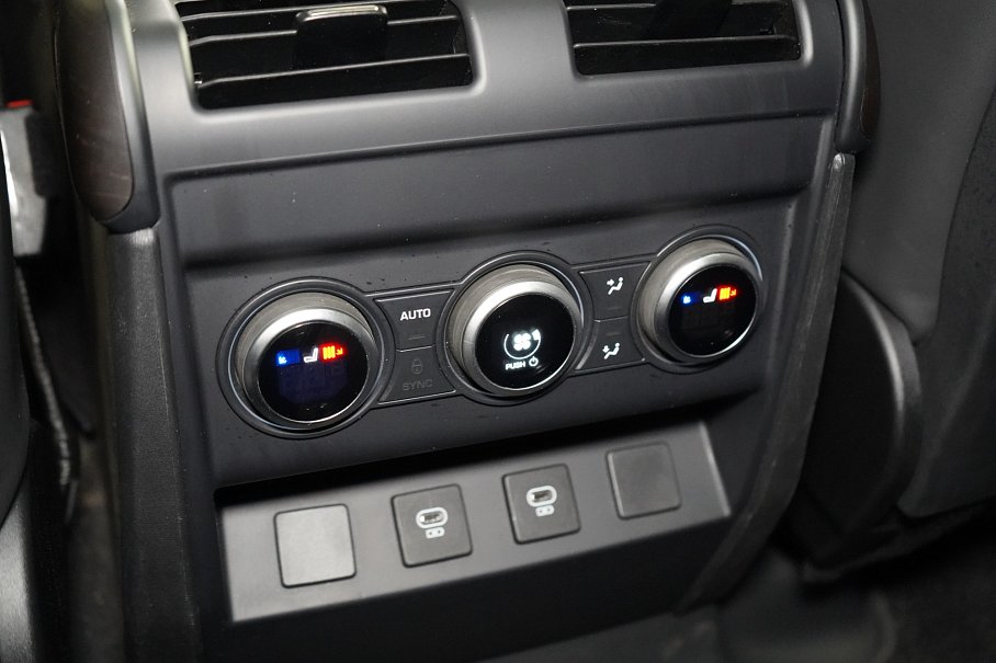 Land Rover Defender D300 130 First Edition