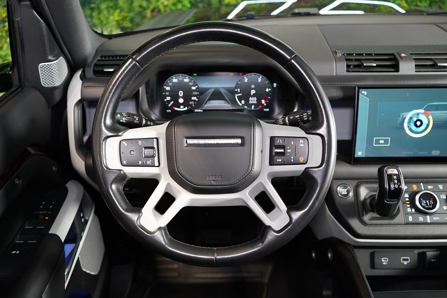 Land Rover Defender D300 130 First Edition