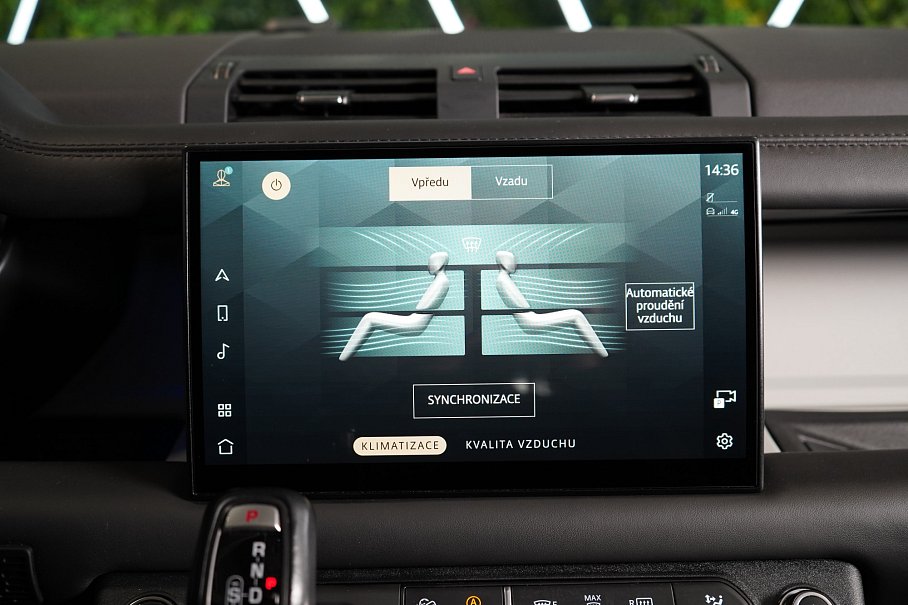 Land Rover Defender D300 130 First Edition