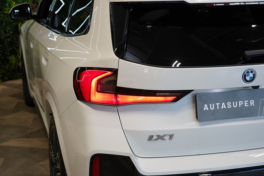 BMW IX1 xDrive 30