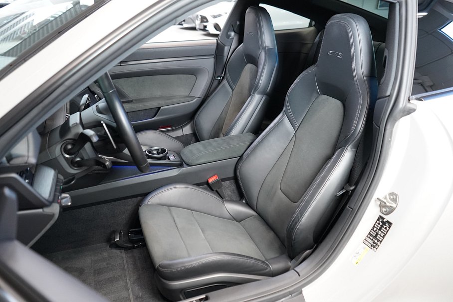 Porsche 911 992 Carrera GTS