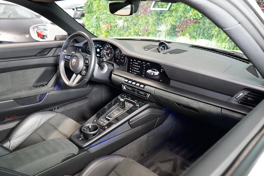 Porsche 911 992 Carrera GTS