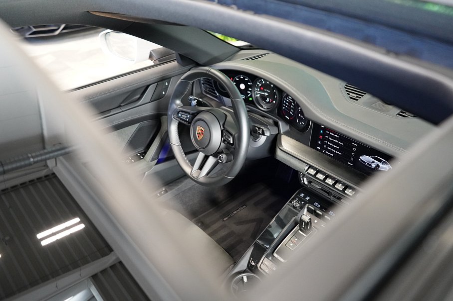 Porsche 911 992 Carrera GTS