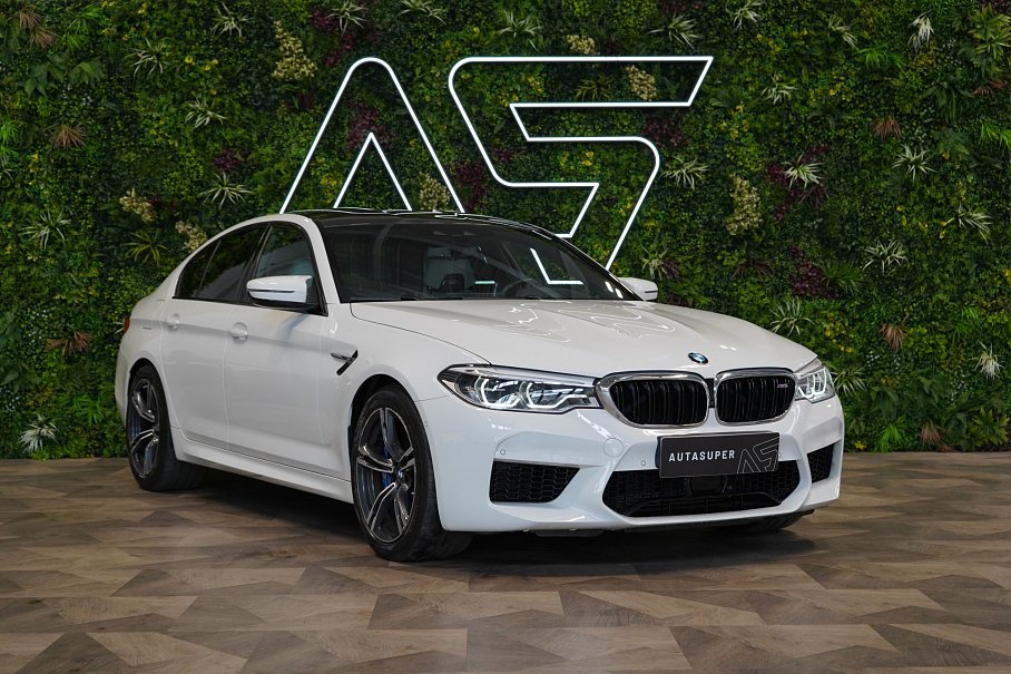 BMW M5 