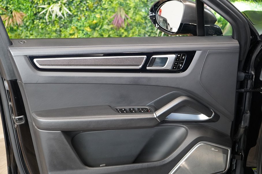 Porsche Cayenne Turbo Coupé