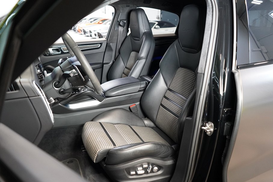 Porsche Cayenne Turbo Coupé