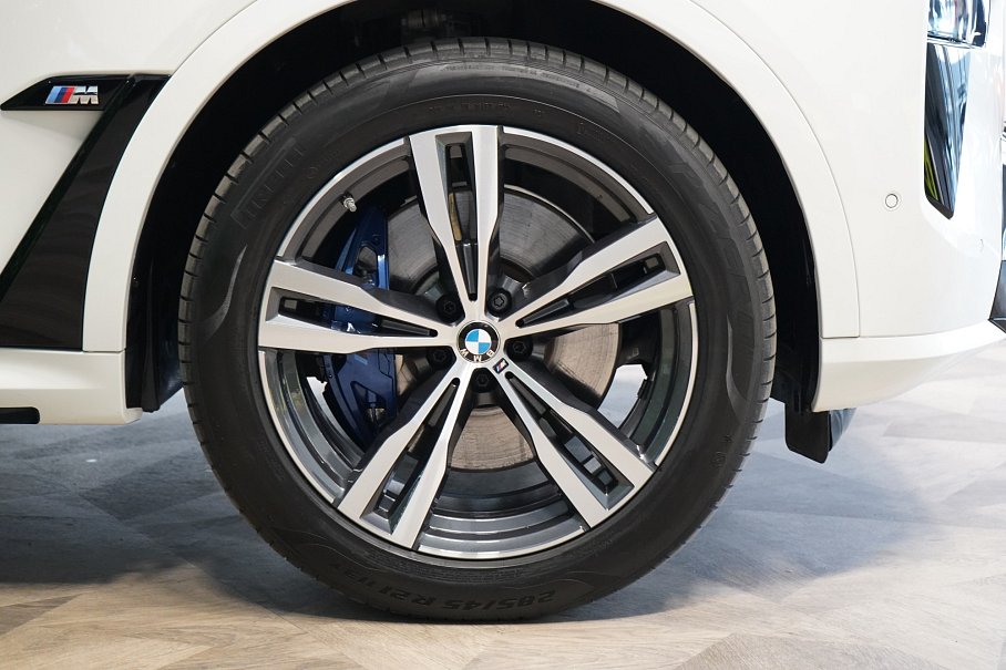 BMW X7 M60i xDrive
