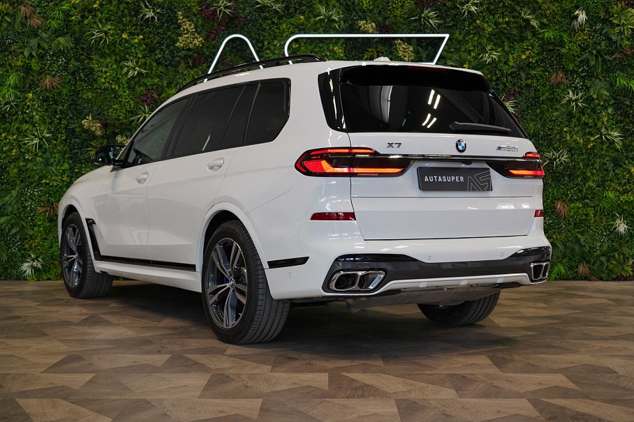 BMW X7 M60i xDrive