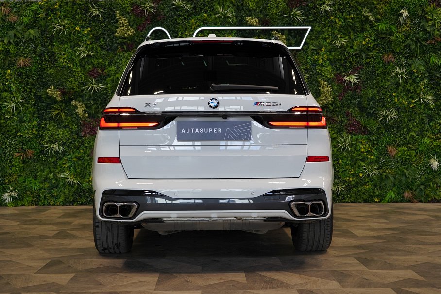 BMW X7 M60i xDrive