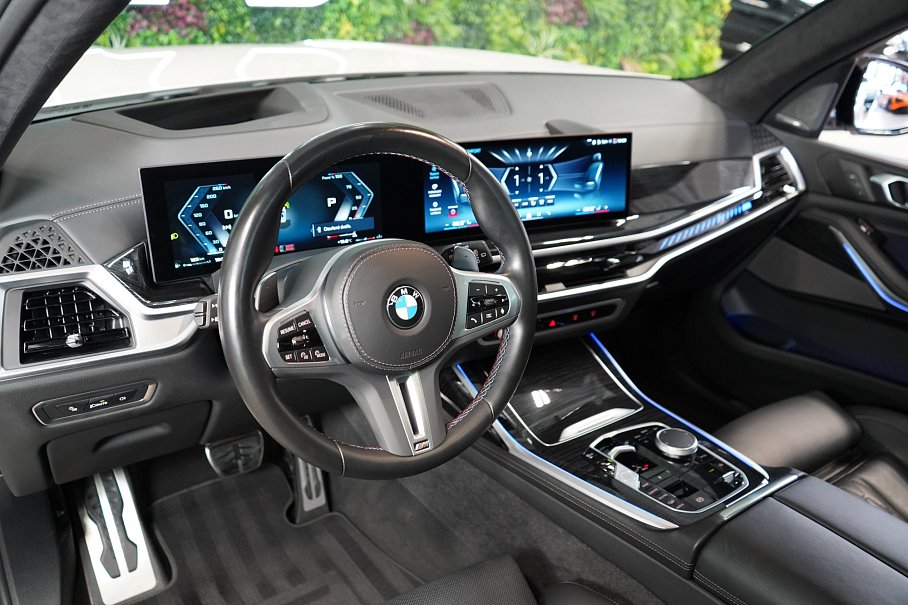 BMW X7 M60i xDrive
