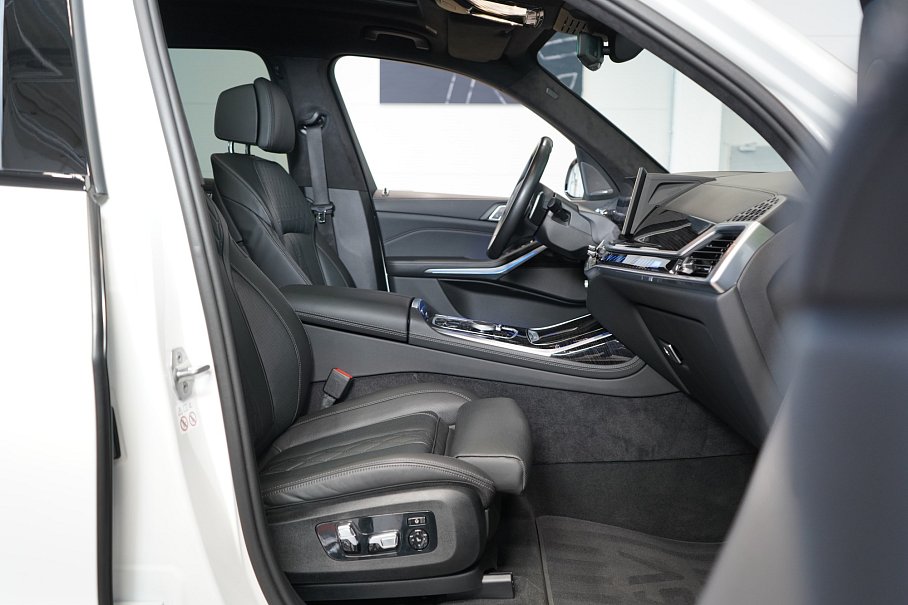 BMW X7 M60i xDrive