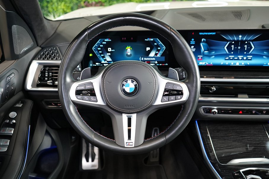 BMW X7 M60i xDrive
