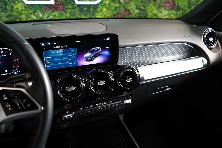 Mercedes-Benz GLB 200d 4Matic