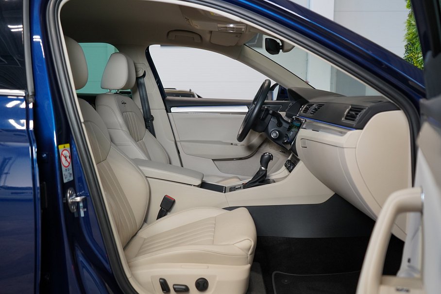 Škoda Superb 2.0 TSI Laurin & Klement