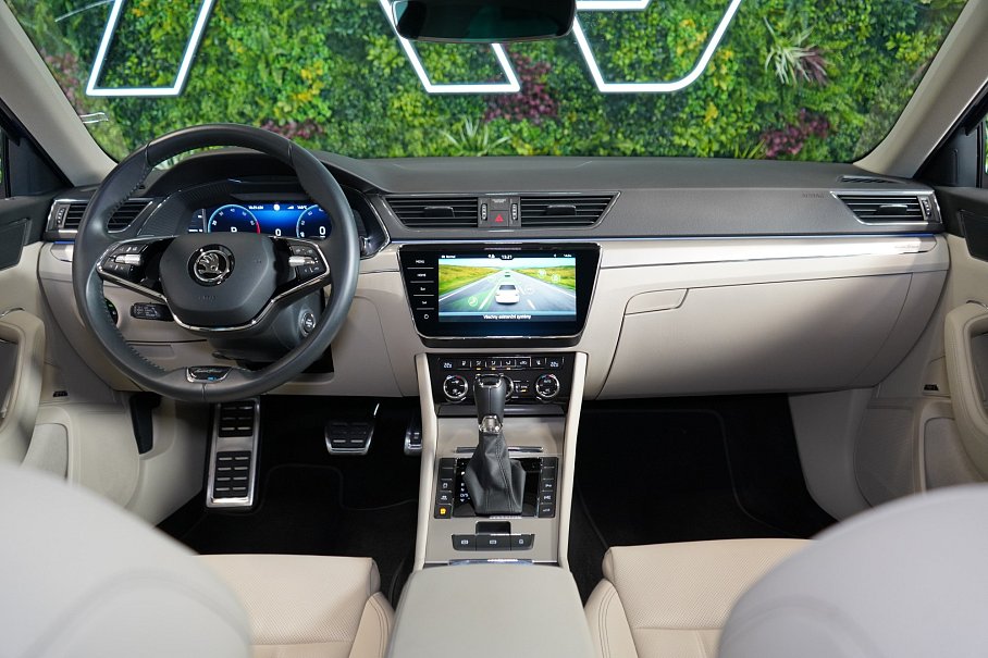 Škoda Superb 2.0 TSI Laurin & Klement