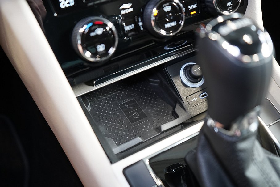 Škoda Superb 2.0 TSI Laurin & Klement