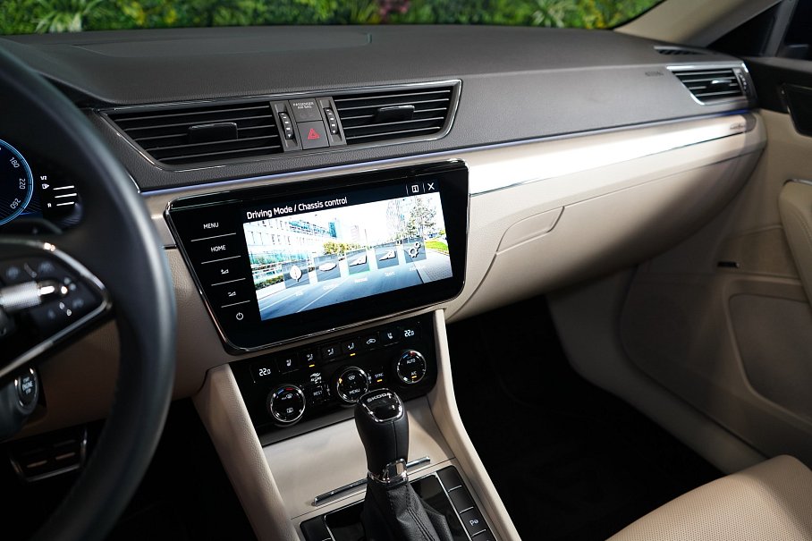 Škoda Superb 2.0 TSI Laurin & Klement