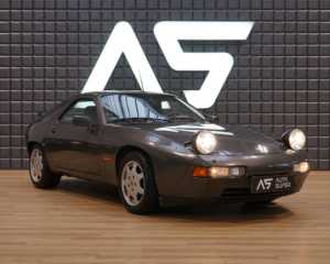 Porsche 928