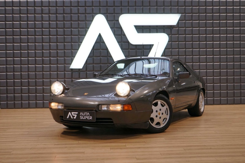 Porsche 928