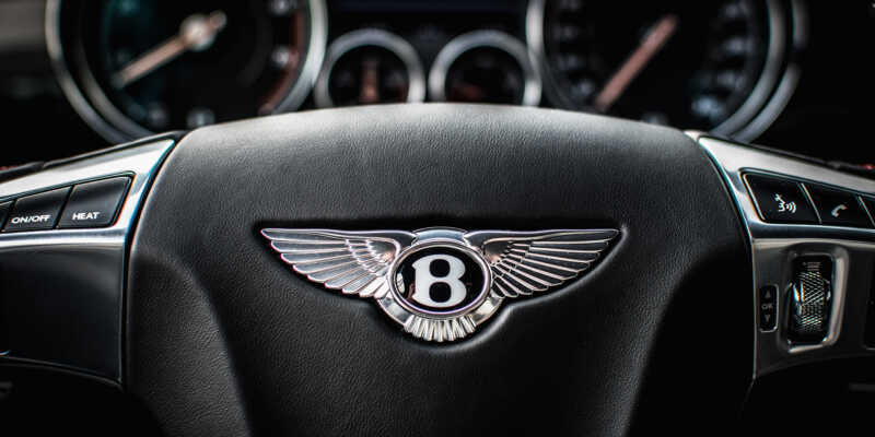 Bentley umí zdobit i rozproudit adrenalin