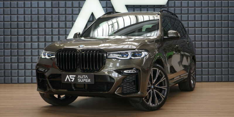 BMW X7 M50i