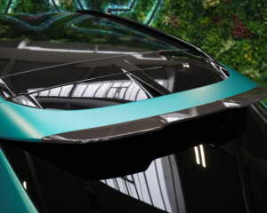 Aston Martin DBX707