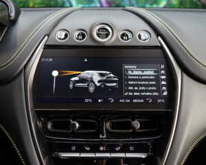Aston Martin DBX707
