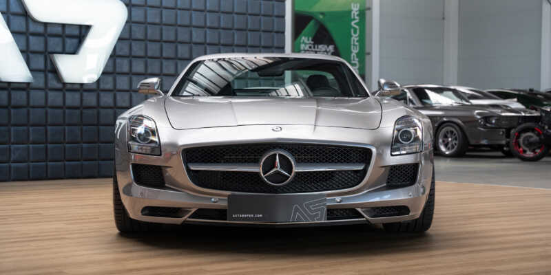 Mercedes-Benz SLS AMG – Auto ze zlaté éry supersportů
