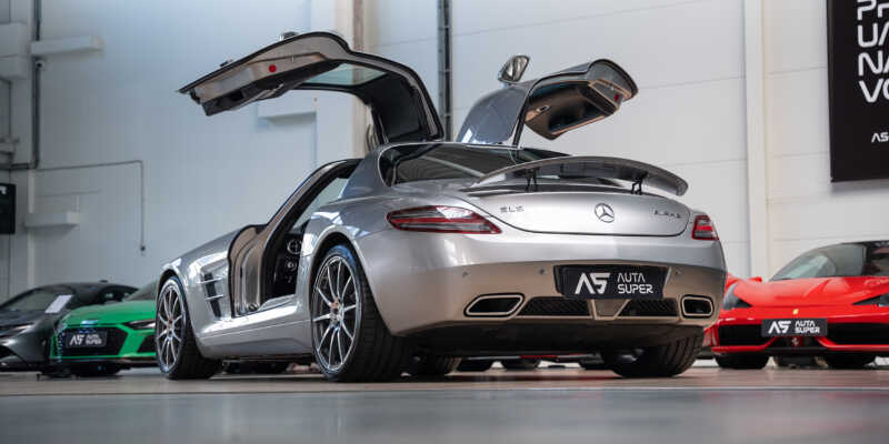 Mercedes-Benz SLS AMG – Auto ze zlaté éry supersportů
