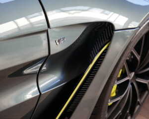 Aston Martin V12 Vantage