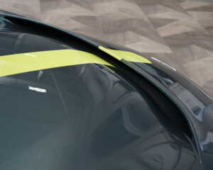 Aston Martin V12 Vantage
