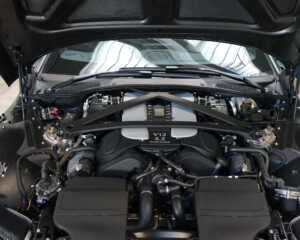 Aston Martin V12 Vantage