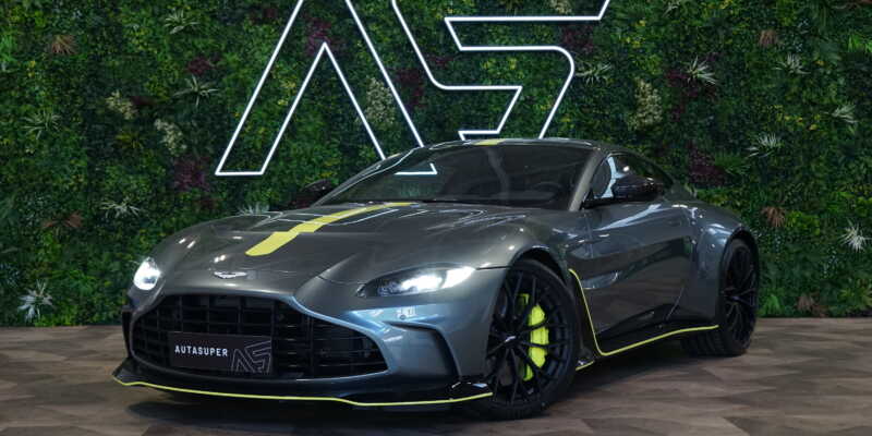Aston Martin V12 Vantage