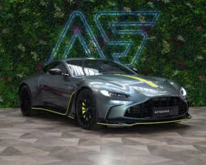 Aston Martin V12 Vantage