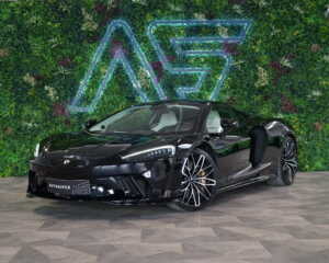 McLaren GT
