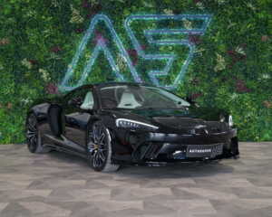 McLaren GT