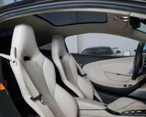 McLaren GT
