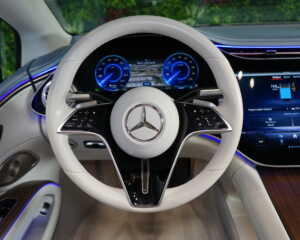 Mercedes-Benz EQS